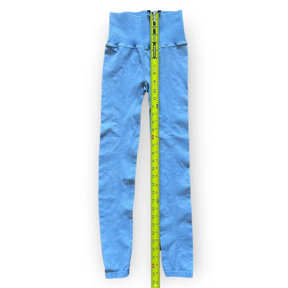 FP Movement Happiness Runs Crop & Good Karma Leggings - Blue & Black XS/S - Picture 5 of 10